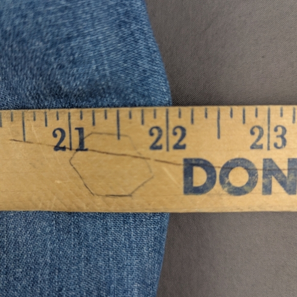 Hunt Club Medium Petite Vintage-Looking Denim Button Down Shirt - Picture 9 of 9